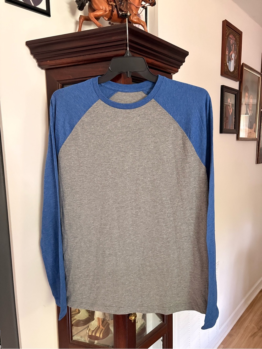 Men's Blue & Gray Raglan Long Sleeve Shirt - Unbranded